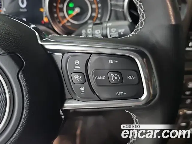 Jeep Wrangler 2023 — Şəkil 10/20