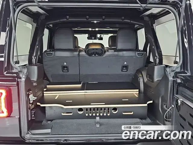 Jeep Wrangler 2023 — Şəkil 17/20