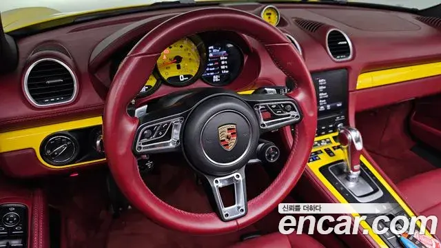Porsche 718 Boxster 2019 — Photo 29/30