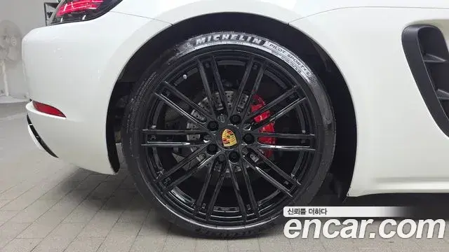 Porsche 718 Boxster 2019 — ფოტო 19/31