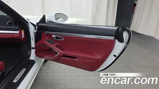 Porsche 718 Boxster 2019 — ფოტო 13/31