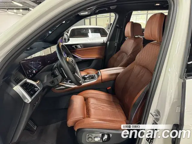 BMW X7 2023 — ფოტო 7/16