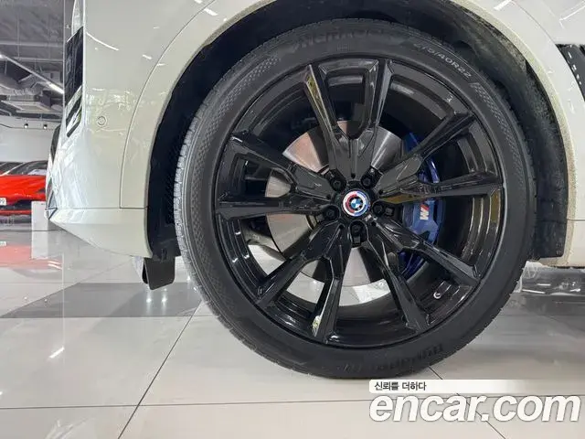 BMW X7 2023 — ფოტო 6/16