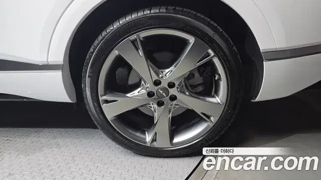 Genesis GV80 2021 — ფოტო 14/33