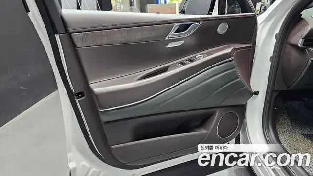 Genesis GV80 2021 — ფოტო 33/33