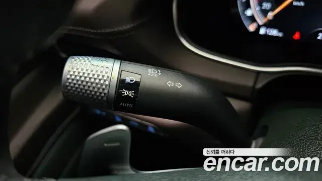 Genesis GV80 2021 — ფოტო 17/33