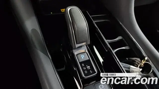 Toyota Alphard 2025 — Şəkil 21/34