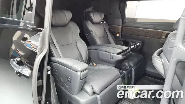 Toyota Alphard 2025 — Şəkil 7/34