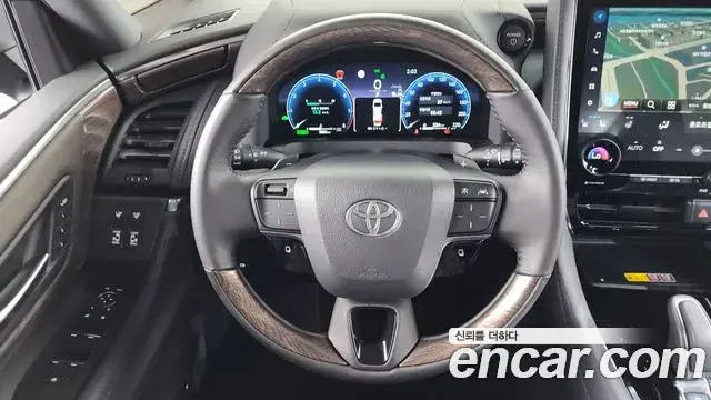 Toyota Alphard 2025 — Şəkil 26/34