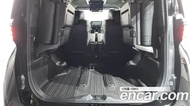 Toyota Alphard 2025 — Şəkil 2/34