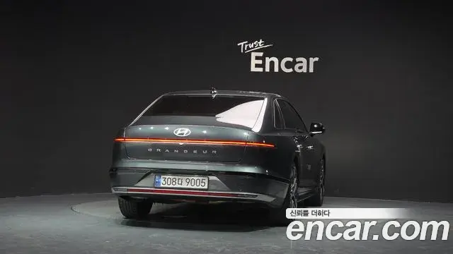 Hyundai Grandeur Hybrid 2023 — ფოტო 12/35