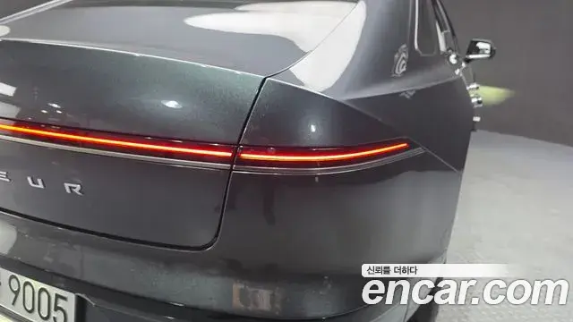 Hyundai Grandeur Hybrid 2023 — ფოტო 16/35