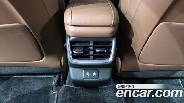 Hyundai Grandeur Hybrid 2023 — ფოტო 30/35
