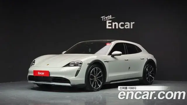 Porsche Taycan 2022 — Photo 5/36