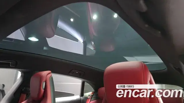 Porsche Taycan 2022 — Photo 17/36