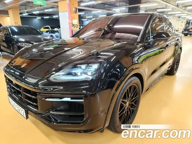 Porsche Cayenne 2025 — Photo 8/20