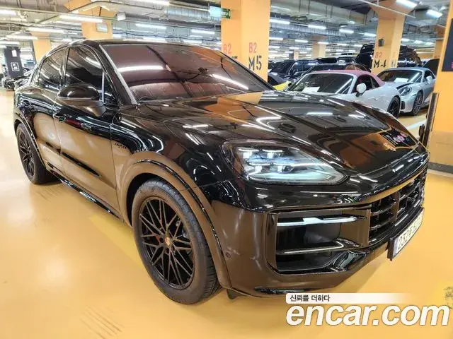 Porsche Cayenne 2025 — Photo 4/20