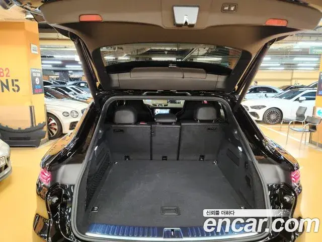 Porsche Cayenne 2025 — Photo 10/20