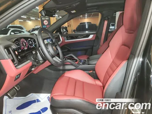Porsche Cayenne 2025 — Photo 11/20