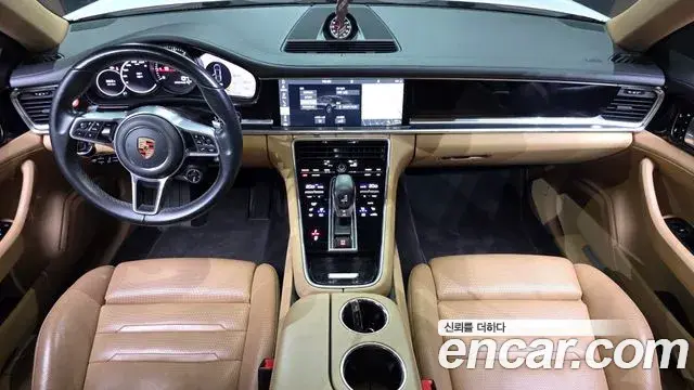 Porsche Panamera 2018 — Şəkil 16/20