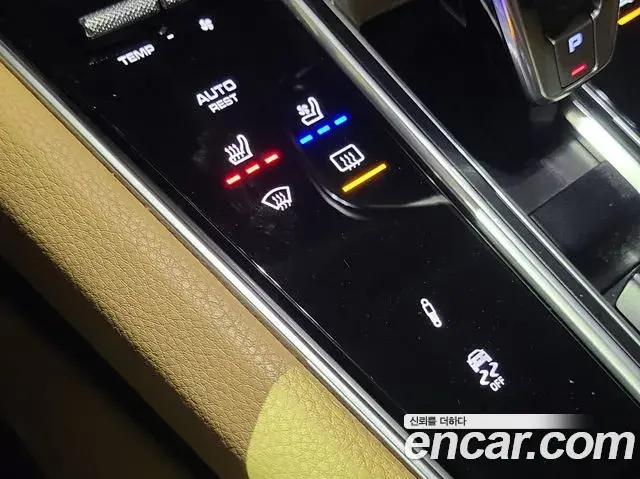 Porsche Panamera 2018 — Şəkil 9/20