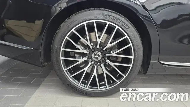 Mercedes-Benz S-Class 2023 — ფოტო 4/37