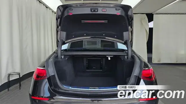 Mercedes-Benz S-Class 2023 — ფოტო 34/37