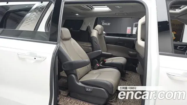 Kia Carnival 2026 — ფოტო 33/34