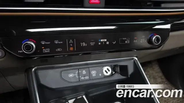 Kia Carnival 2026 — ფოტო 25/34