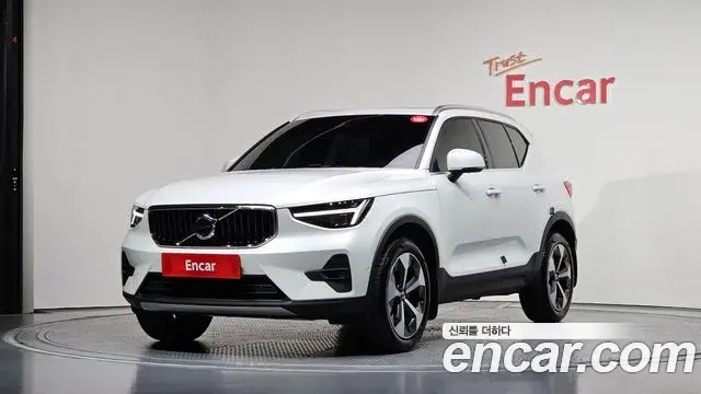 Volvo XC40 2024 — Şəkil 7/33