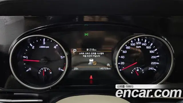 Kia Carnival 2020 — Фото 8/20