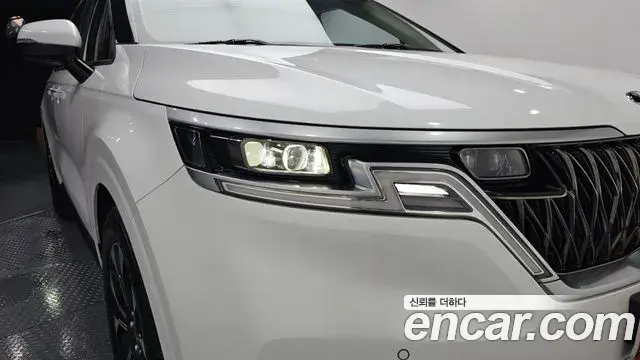 Kia Carnival 2020 — Photo 5/34
