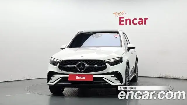 Mercedes-Benz GLC-Class 2025 — ფოტო 28/35