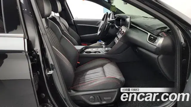 Genesis G70 2019 — Photo 31/36