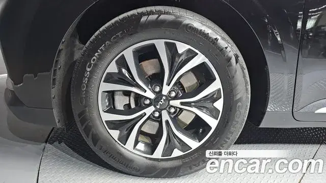 Kia Carnival 2023 — Фото 4/20