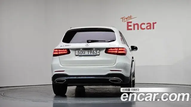 Mercedes-Benz GLC-Class 2018 — Фото 4/20