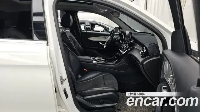 Mercedes-Benz GLC-Class 2018 — Фото 11/20