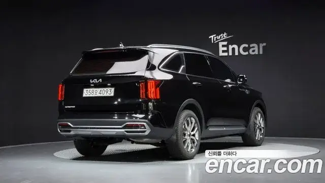 Kia Sorento 2023 — Photo 12/37