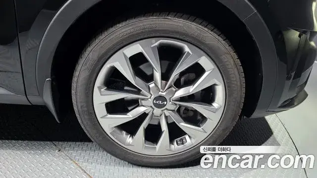 Kia Sorento 2023 — Photo 30/37
