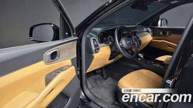 Kia Sorento 2023 — Photo 28/37
