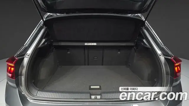Volkswagen T-Roc 2021 — Şəkil 19/32