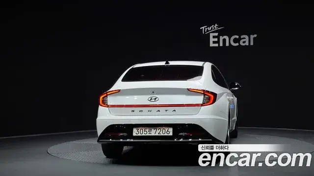 Hyundai Sonata Hybrid 2022 — ფოტო 15/20