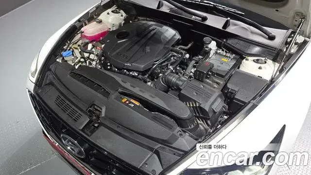 Hyundai Sonata Hybrid 2022 — ფოტო 2/20