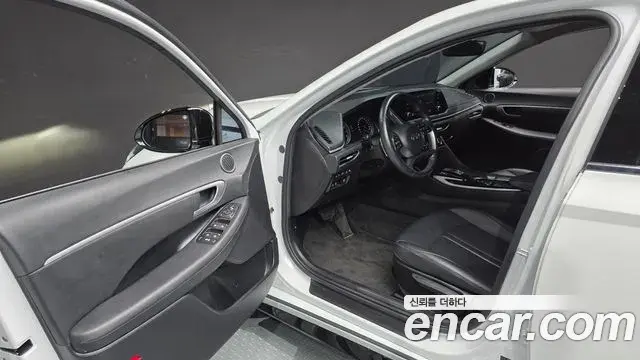 Hyundai Sonata Hybrid 2022 — ფოტო 4/20