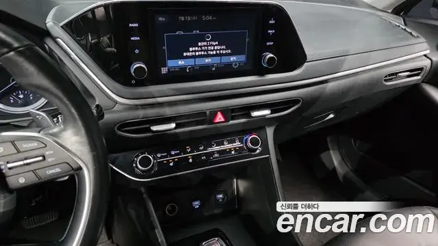 Hyundai Sonata Hybrid 2022 — ფოტო 13/20