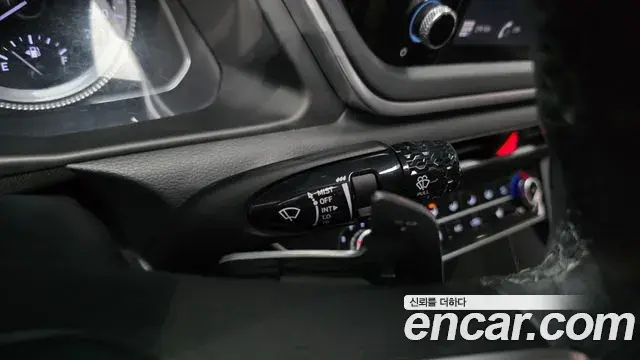 Hyundai Sonata Hybrid 2022 — ფოტო 19/20