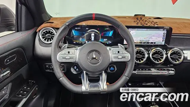 Mercedes-Benz GLB-Class 2022 — Şəkil 26/31