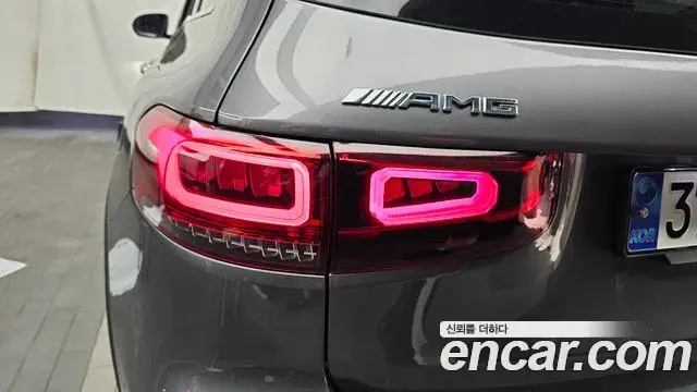Mercedes-Benz GLB-Class 2022 — Şəkil 25/31