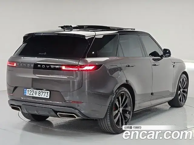 Land Rover Range Rover Sport 2024 — Photo 14/20