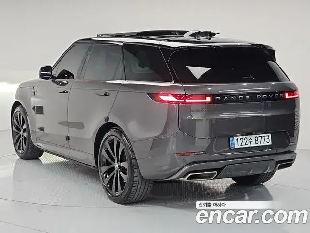 Land Rover Range Rover Sport 2024 — Photo 12/20